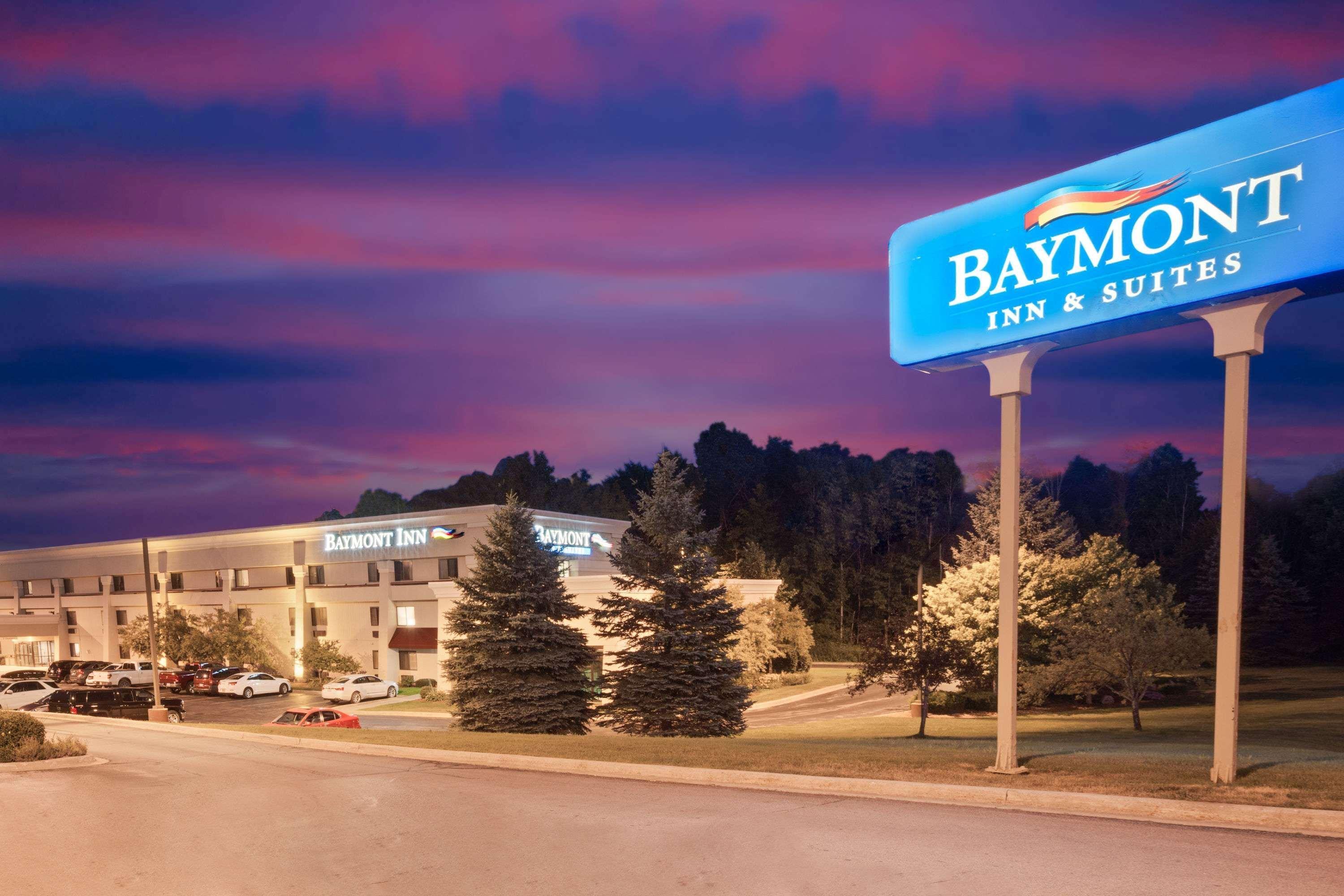 Baymont By Wyndham Traverse City Dış mekan fotoğraf